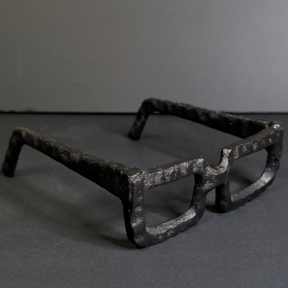 Stylish Black Textured Glasses Decor